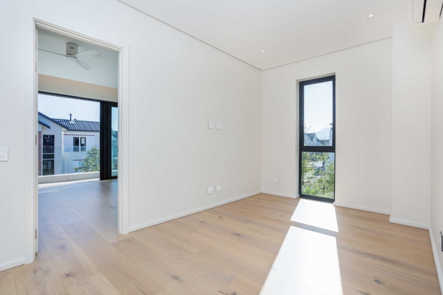 5 Bedroom Property for Sale in Val De Vie Estate Western Cape